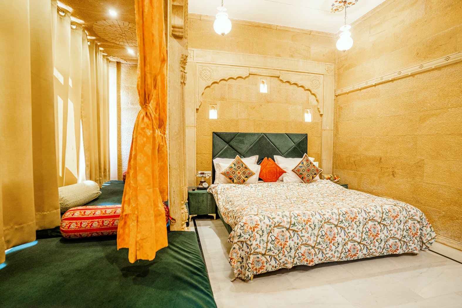 Hotel Garh Meera